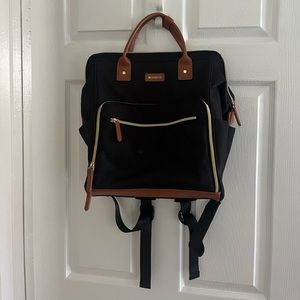 Maevn nursing backpack
